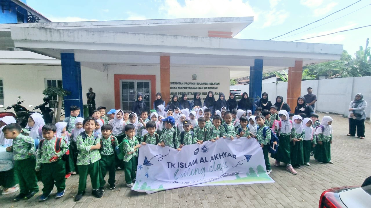 Serunya Kunjungan TK Al Akhyar ke Perpustakaan Ibu dan Anak: Menanamkan Cinta Literasi dan Keberkahan Keluarga Sejak Dini