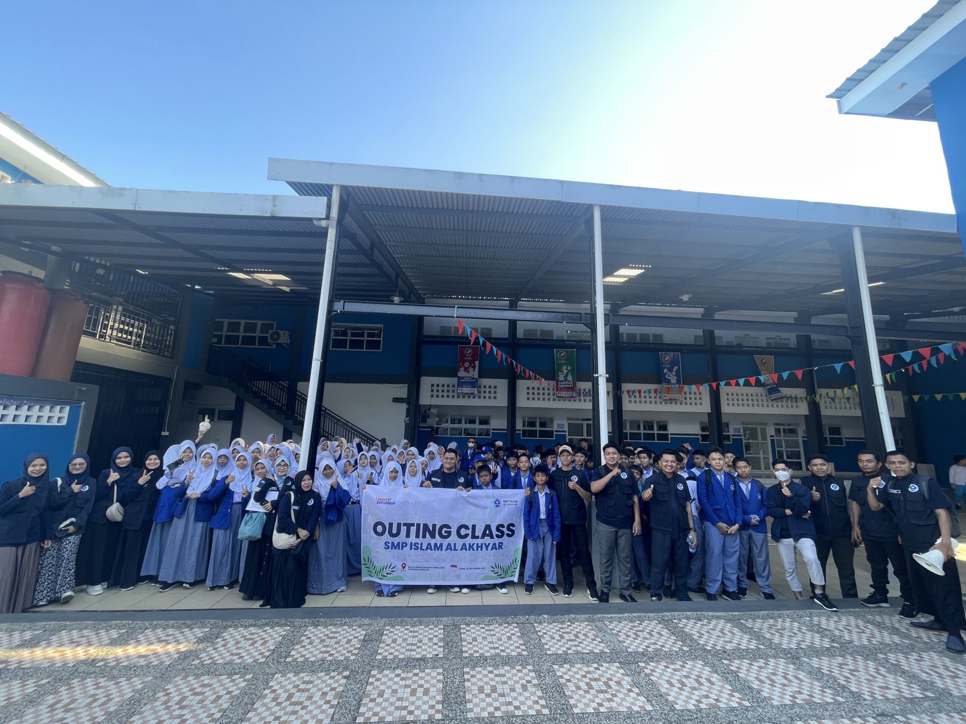 Serunya Outing Class SMP Islam Al Akhyar : Belajar, Silaturahmi, dan Rekreasi