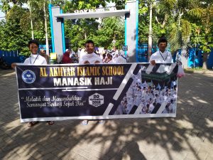 Ratusan Ribu Siswa Siswi Al Akhyar Mengikuti Program Manasik Haji