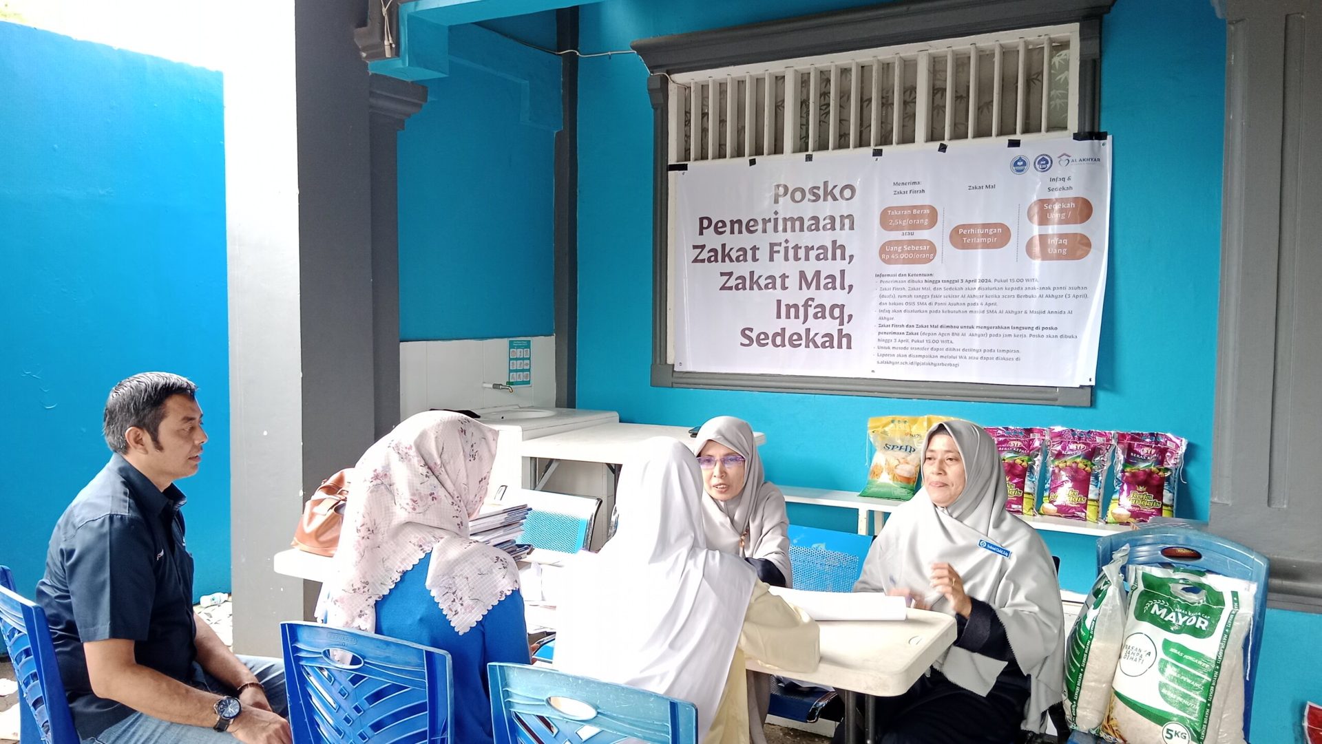Berbagi Berkah Ramadhan: Penerimaan dan Penyaluran Zakat, Infaq, dan Sedekah oleh Al Akhyar Islamic School
