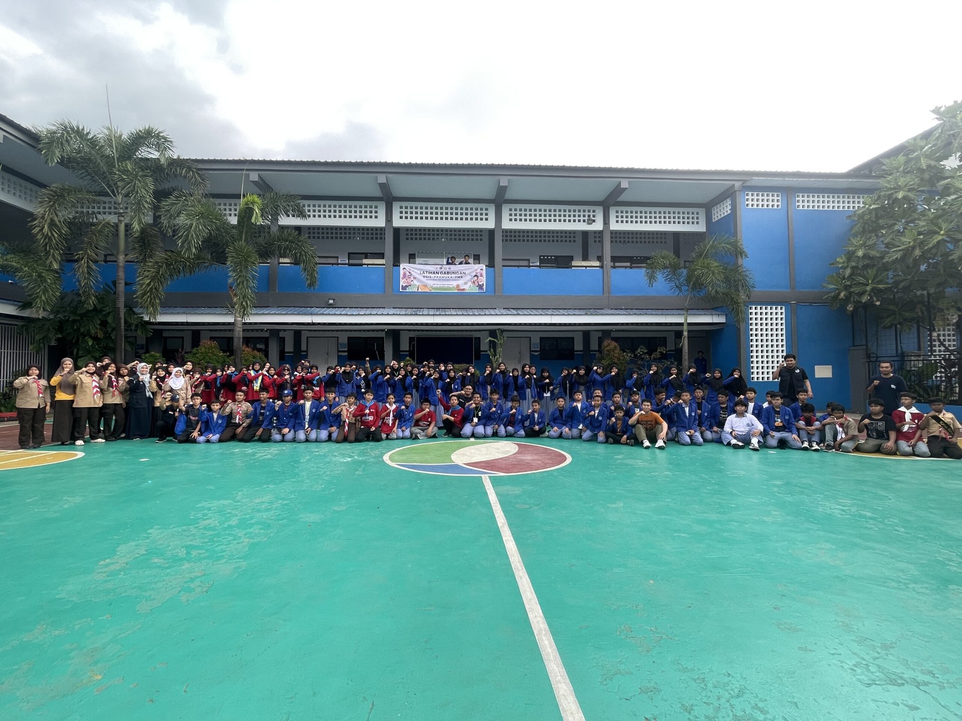 Latihan Gabungan Perdana OSIS, Pramuka, dan PMR SMP Islam Al Akhyar: Wujud Sinergi dan Kepemimpinan Siswa