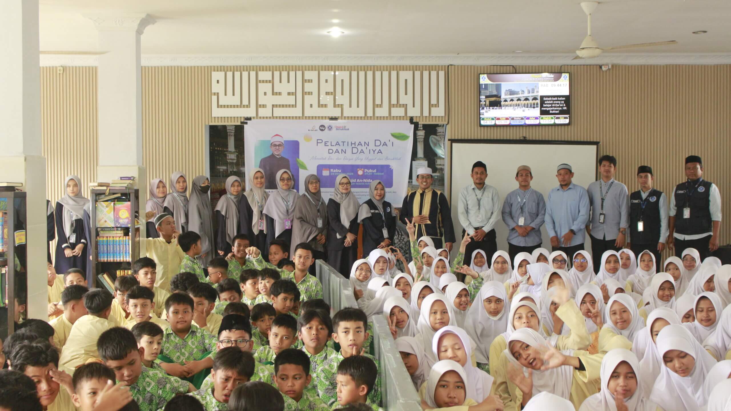 Pelatihan Da’i dan Da’iya: Mencetak Da'i dan Da'iya yang Unggul dan Berakhlak di SMA Islam Al Akhyar