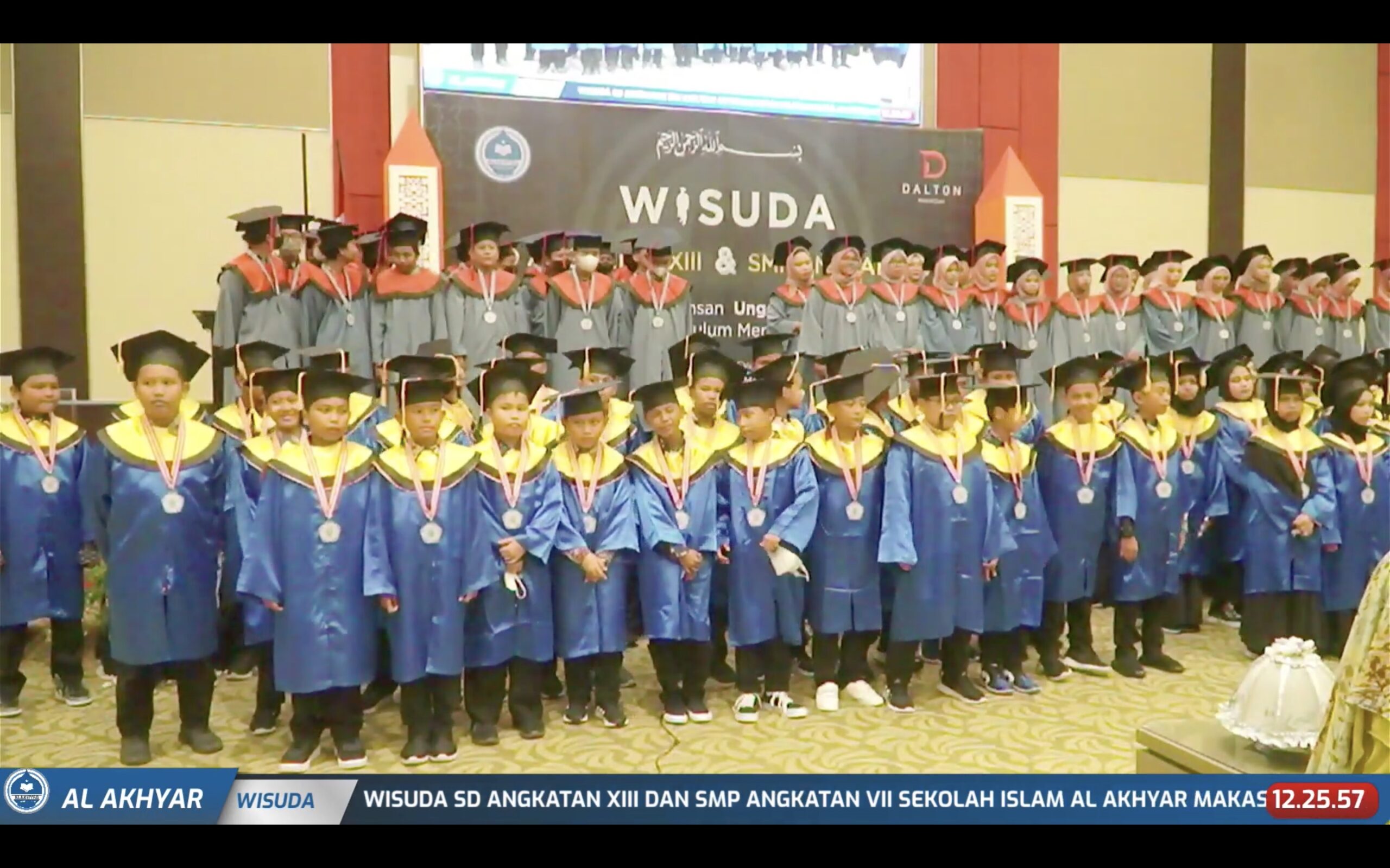 Wisuda Al Akhyar Islamic School Ciptakan Peserta Didik Unggul dan Berakhlak