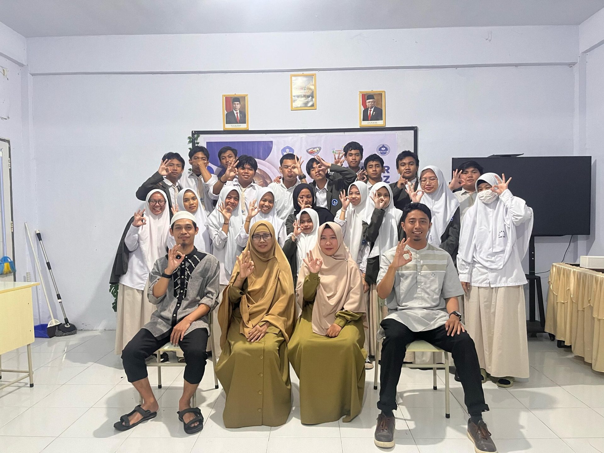 Ujian Tahfidz 2024 : Puncak Rangkaian Program Unggulan Tahfidz untuk Kelas XII SMA Islam Al Akhyar Makassar