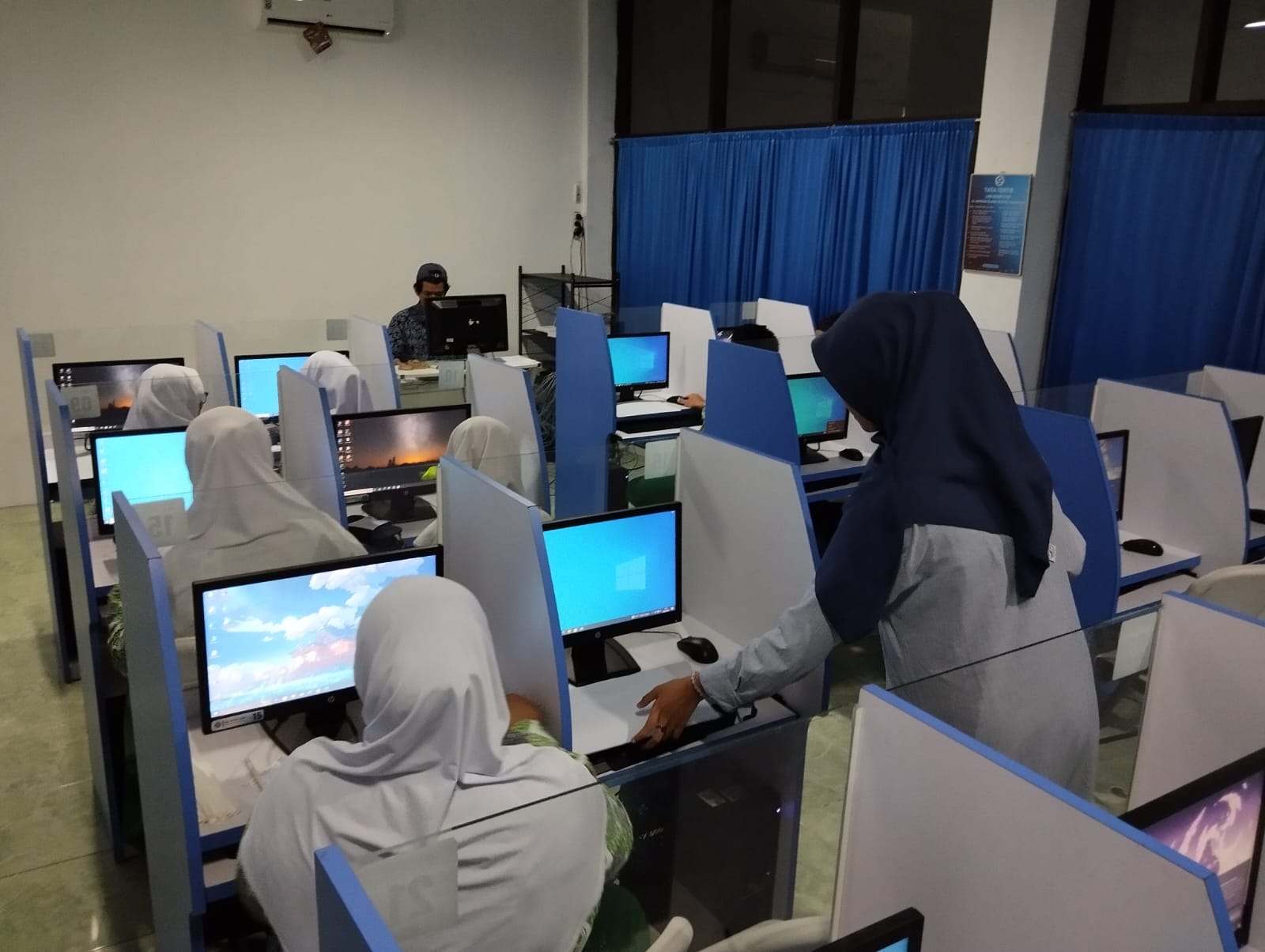 SMA Islam Al Akhyar Makassar Kirimkan 13 Siswa Berprestasi dalam OSN-K 2024