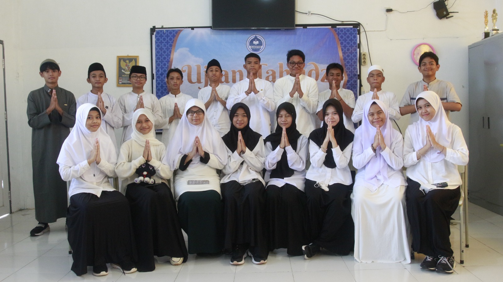 Ujian Tahfidz Memperkuat Kecintaan terhadap Al-Qur'an di SMP Islam Al Akhyar Makassar