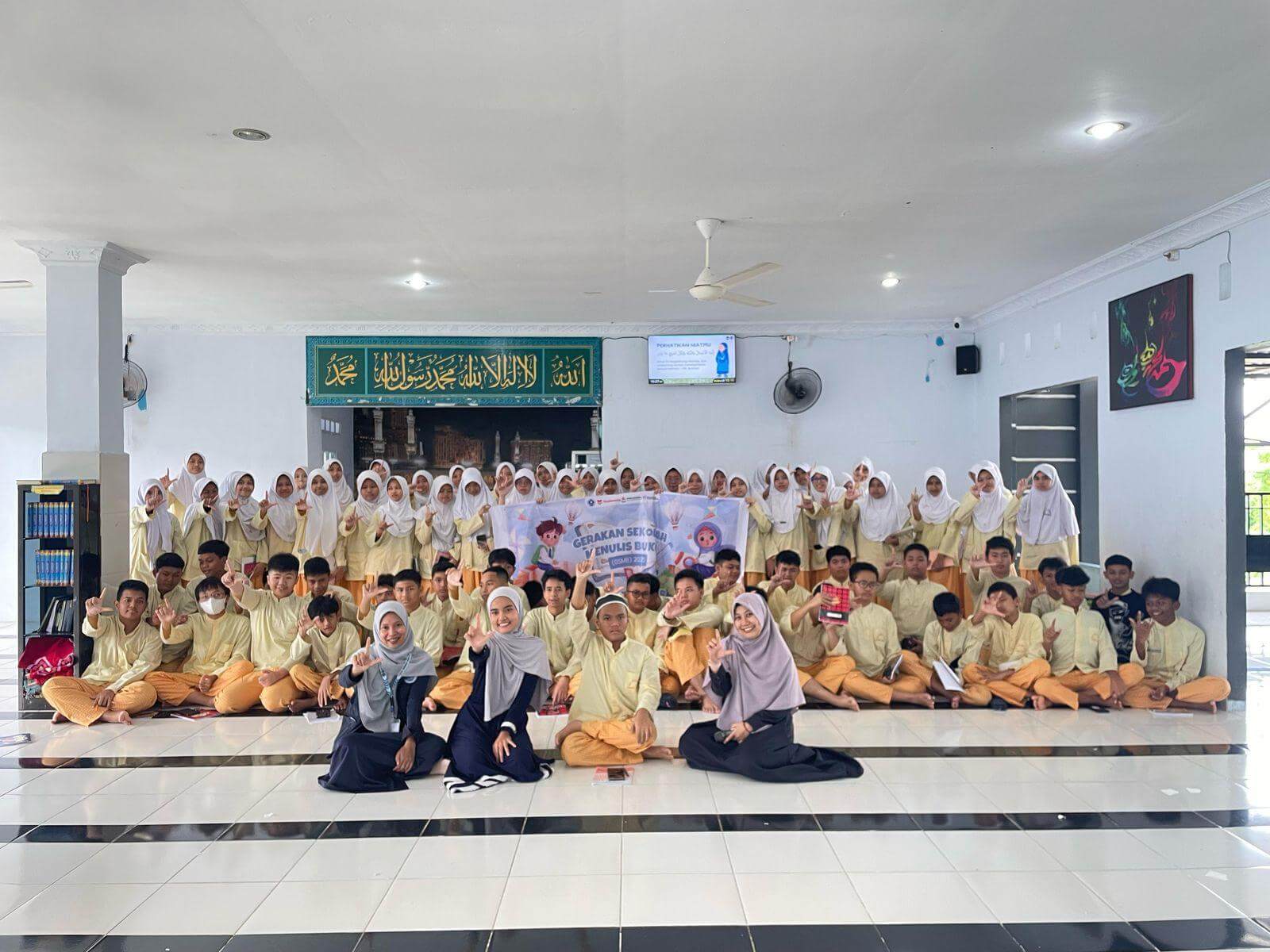 Al Akhyar Islamic School Gelar GSMB, Cetak Penulis Muda Berprestasi